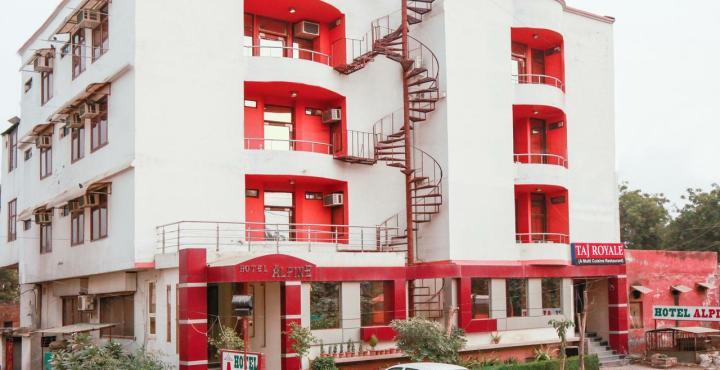 Hotel Fabexpress Alpine Agra  Esterno foto