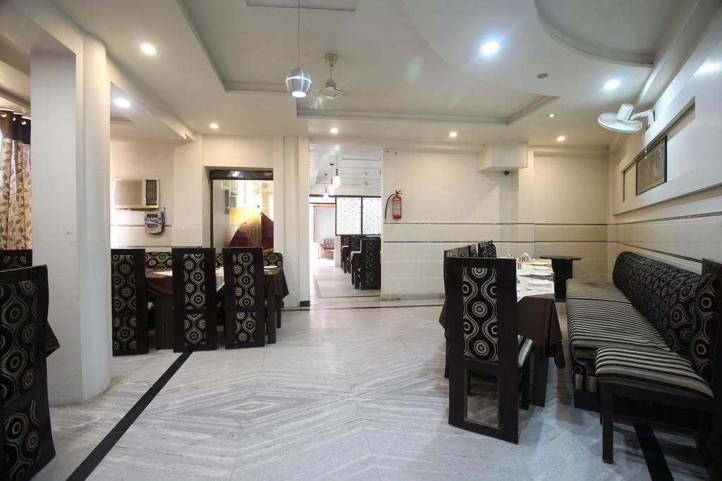 Hotel Fabexpress Alpine Agra  Esterno foto
