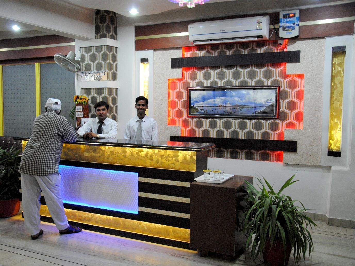 Hotel Fabexpress Alpine Agra  Esterno foto