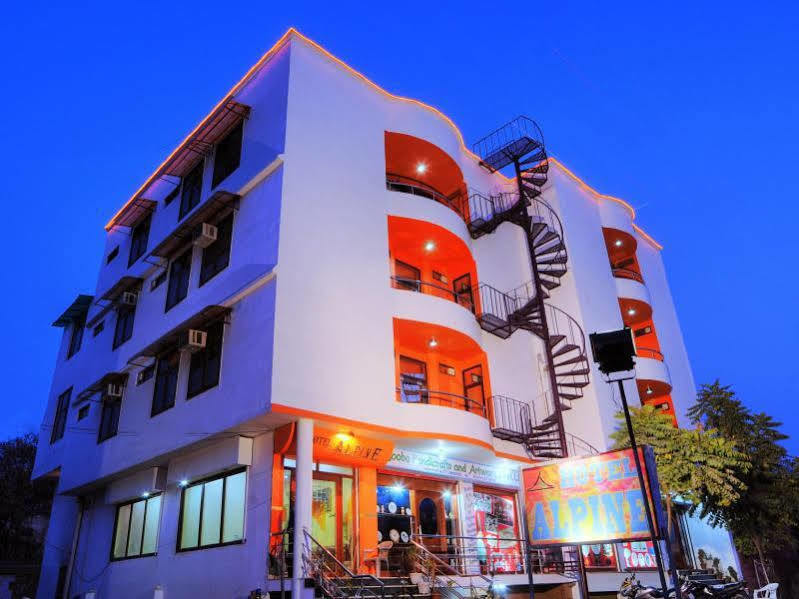 Hotel Fabexpress Alpine Agra  Esterno foto